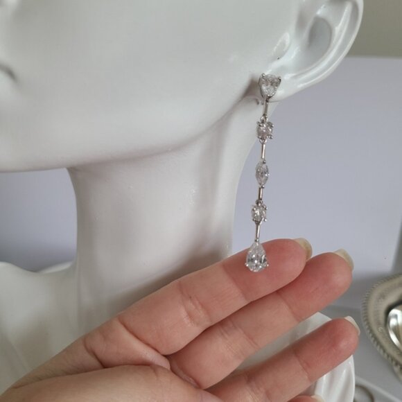 Vintage Sterling Silver Long Drop Crystal Elegant Formal Bridal Earrings - Picture 11 of 16